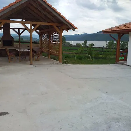Rustica Vakantieboerderij Gornea